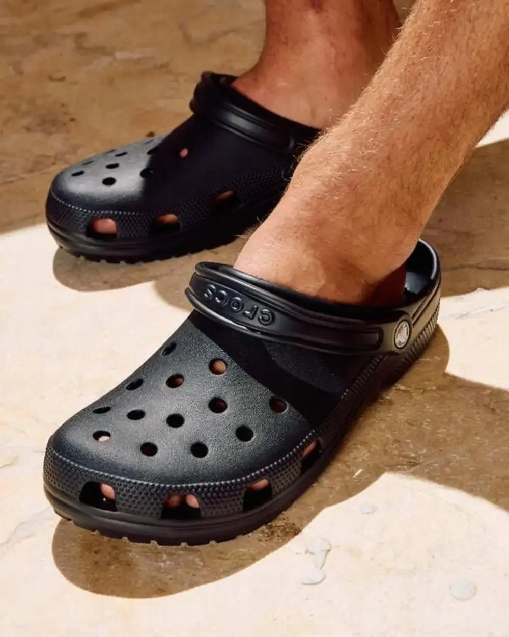 Crocs Classic Clogs Black Men's Size 11 - Picture 1 of 7
